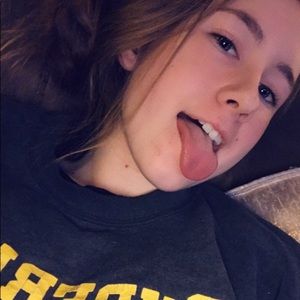 Meet your Posher, Violet